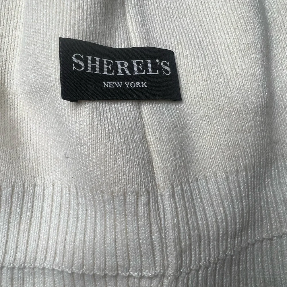 SHEREL’S NEWYORK POMPOM WOOL BEENIE‎ HAT